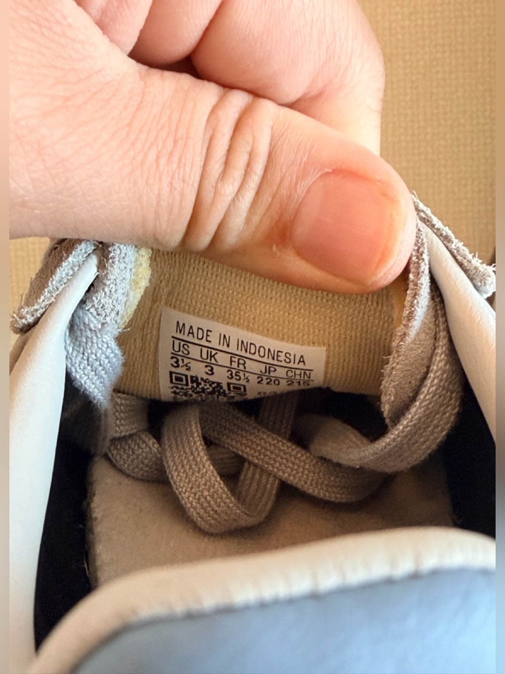 adidas Spezial kids Cream & Light Blue Leather Sneakers with Gold Branding - Picture 13 of 13
